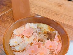 草莓气泡果饮-谷咖啡·鲜花绿植花园餐厅