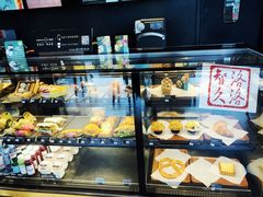 面包甜点陈列柜-星巴克(七宝领展广场1F店)