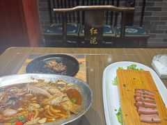 -红泥美食坊(良安路店)