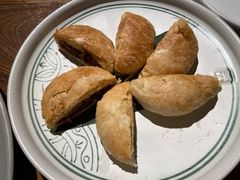 玫瑰鲜花饼-云海肴·汽锅鸡·云南菜(美罗城店)