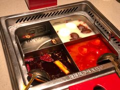 四宫格锅底-海底捞火锅(江宸天街店)
