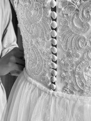 -Flora婚纱礼服定制租赁店