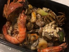 -臻鲜燕海鲜融合餐厅(金陵style店)