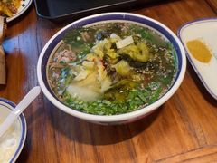 -云阿蛮云南生烫牛肉米线(奉贤路店)