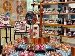 -Laderach 莱德拉(上海环贸iapm店)