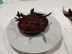 橄榄巧克力慕斯-潮一不贰·法式甜品·生日蛋糕·西式简餐(外滩店)