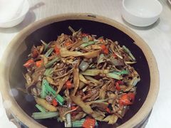 -毛家饭店(今洲广场店)