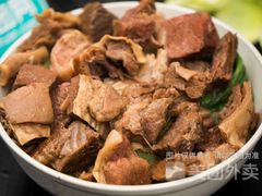 五香牛腩饭-化州大众美食城(宝安老牌店)
