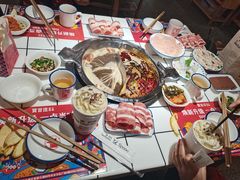 -贤合庄卤味火锅(安吉万达店)