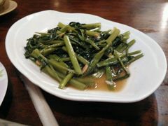 -Dang restaurant (patong phuket)