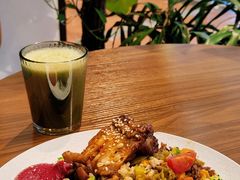 -POKEE VIA&Brunch·维娅(重庆来福士店)