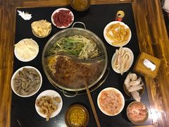 -苟味道老火锅(黄桷坪店)