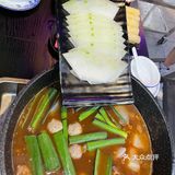 牛腩煲真系好有风味[调皮]