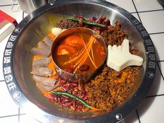 -贤合庄卤味火锅(时代广场店)