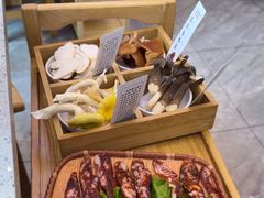 -阿婆情腊排骨火锅(金虹路店)