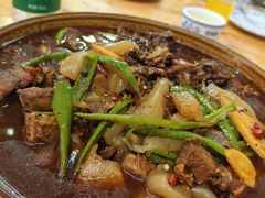-一品红烧鸭特色川菜(三岔湖店)