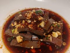 -阿瓦山寨·湘菜现炒·剁椒鱼头王(咸阳总店)
