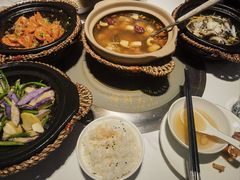 -领鲜天下·焗海鲜·花胶鸡(天目里店)