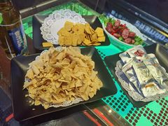 -GAGA主题量贩式KTV平价店(工大店)