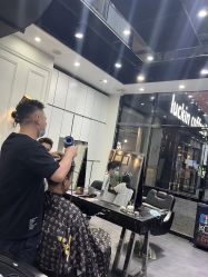 -风向标WIND VANE SALON