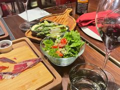 -恰餐厅及酒吧 CHAR Bar & Grill (北京丽都皇冠假日店)