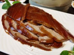 酥香嫩果木烤鸭-正德楼果木烤鸭·渔家菜(东港店)