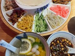 -怪噜范·老贵阳街头名小吃(汇金星力城店)