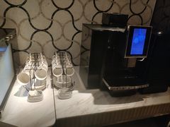 -浅深(世茂滨江精品店)