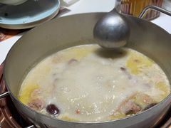 -洪氏嗨捞·猪肚鸡火锅(阳光天地店)
