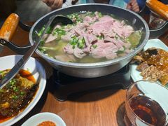 -全牛匠·乐山跷脚牛肉(西单华威约饭街店)