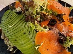 牛油果烟熏三文鱼沙拉-BE BRIGHT KITCHEN(正佳广场店)