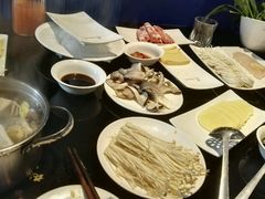 -唯爱KTV聚会餐厅(仙林东城汇店)