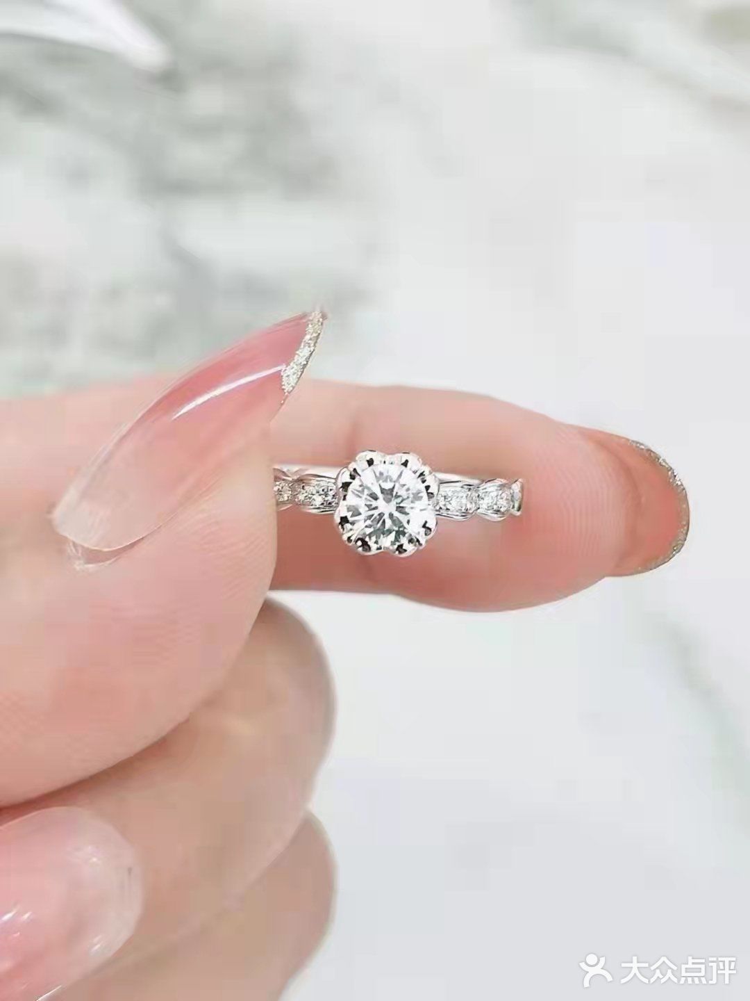 四爪钻戒💍，追寻你一世光辉✨✨