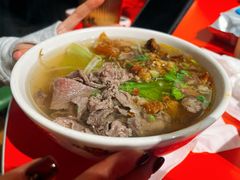 吊龙粿条汤-潮汕·草根牛肉档(上海荟聚城市集市店)