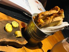 餐前包-AZUL by FUEL蓝色·法式酒馆(琶醍店)