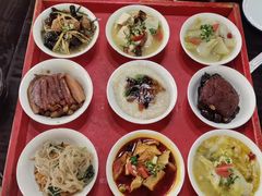 -蓝田九大碗民俗食府(蓝田店)