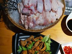 姬松茸猪肚鸡-洪氏嗨捞·广东猪肚鸡·椰子鸡火锅(西咸万象城店)
