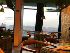 靠窗位-烛影拾光观景餐厅·创意菜·摄影·小提琴(大唐不夜城店)