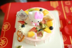 -母仪天下月子中心(光谷店)