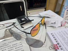 -诺柯视眼镜-蔡司依视路官方工厂店(淞南一店)