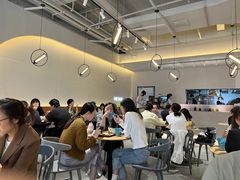 大堂-HELLO 27 意面·沙拉·帕尼尼