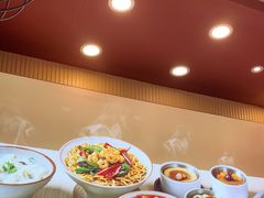 -顺溜·手工刀削面·黑金店(铜锣湾店)