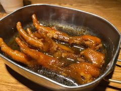 弄堂里的卤鸡爪-弄堂里·寻味杭州(湖滨银泰in77C区店)