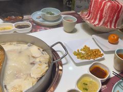 -洪氏嗨捞·猪肚鸡火锅(阳光天地店)