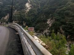 -沣峪森林公园龙潭戏水景区