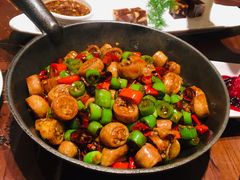 鹅卵石爆肥肠-老板恋上鱼(荣盛广场店)