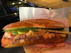 -Bánh Mì Huynh Hoa