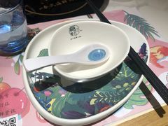 -樾餐厅泰式海鲜火锅(民歌湖店)