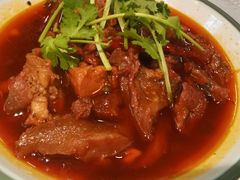 红烧牛腩-耙吉吉川味小酒馆(本地人回头店)