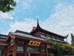 -楼外楼·停车场